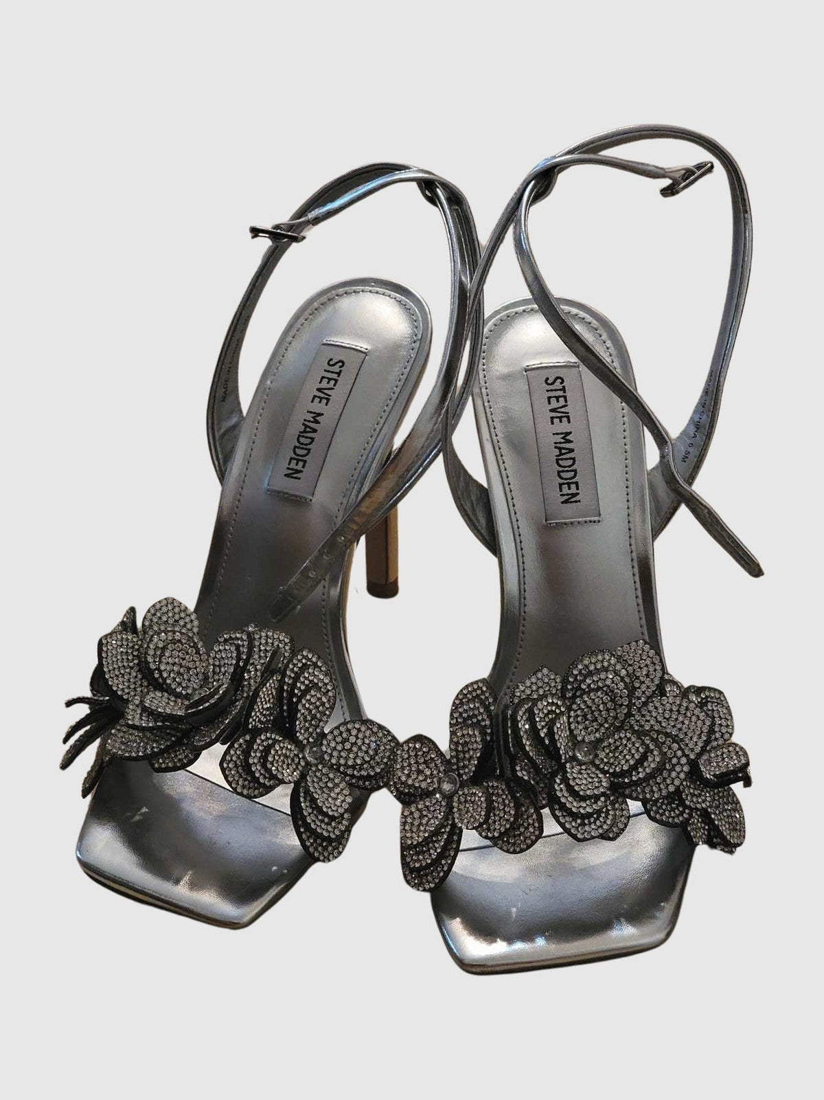 ULYANA SILVER METALLIC - SM REBOOTED