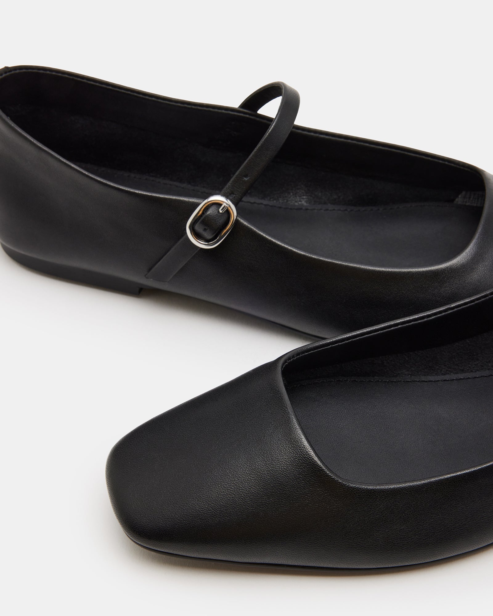 MAPLE BLACK LEATHER - SM REBOOTED